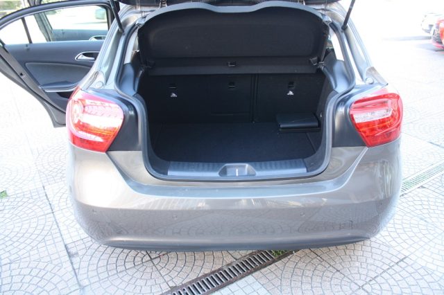 MERCEDES-BENZ A 200 usata, con Specchietti laterali elettrici