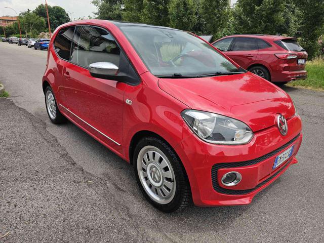 VOLKSWAGEN up! usata, con Autoradio