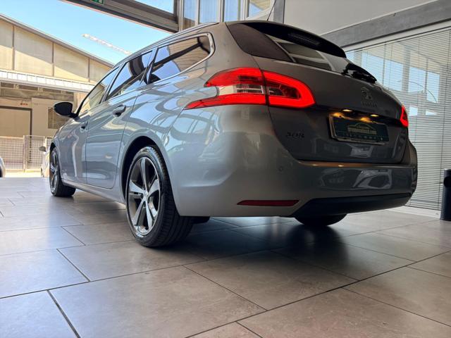 PEUGEOT 308 usata, con Boardcomputer