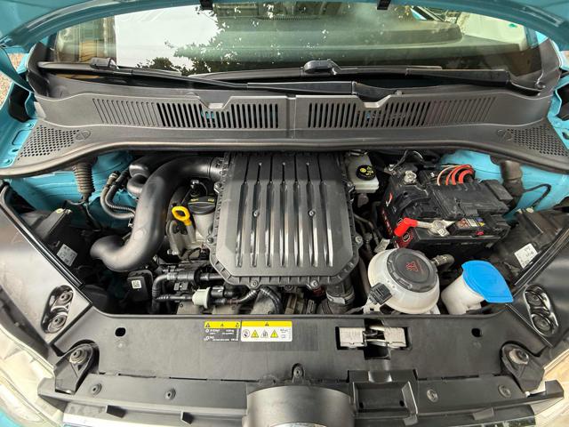 VOLKSWAGEN up! usata, con Autoradio digitale