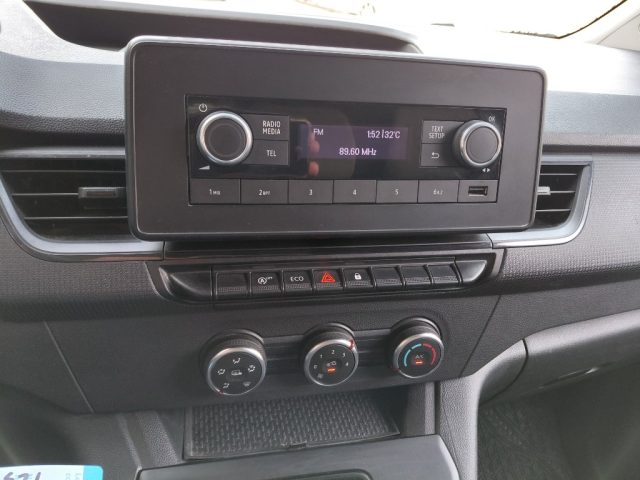 RENAULT Kangoo usata, con USB
