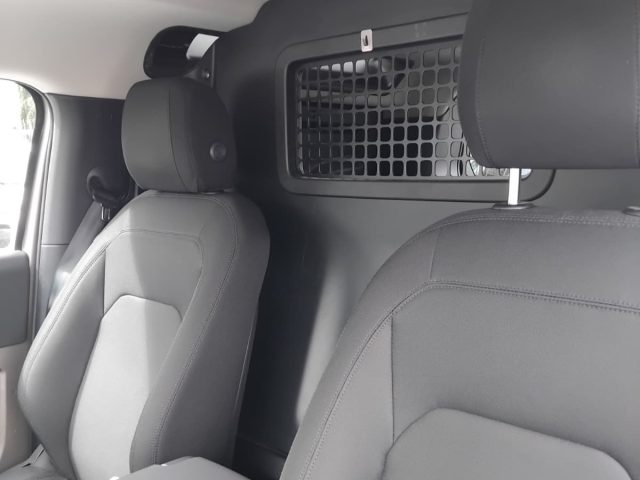 LAND ROVER Defender usata, con Autoradio