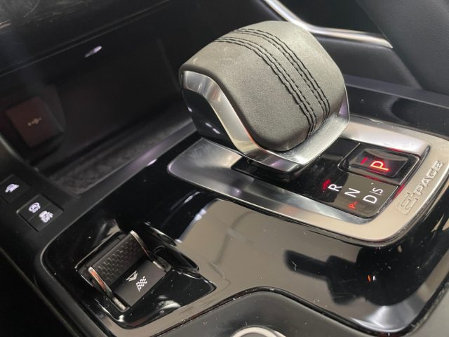 JAGUAR E-Pace usata, con Interni in pelle