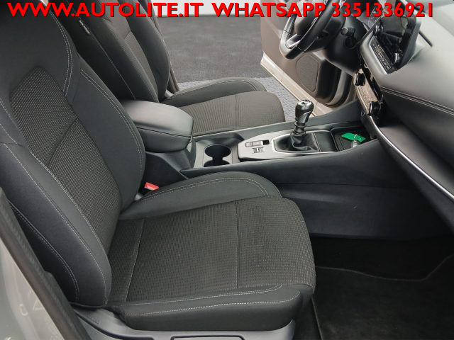NISSAN Qashqai usata, con Fari LED