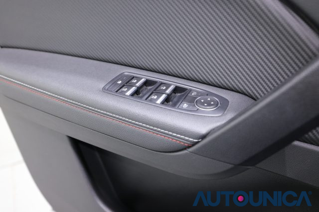 RENAULT Captur usata, con Isofix