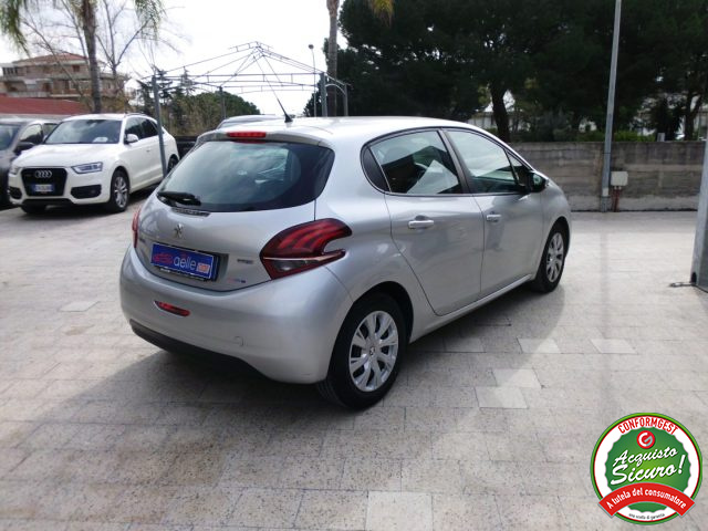 PEUGEOT 208 usata, con Boardcomputer