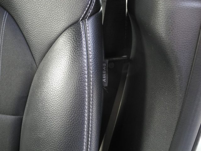 MERCEDES-BENZ B 180 usata, con Divisori per bagagliaio