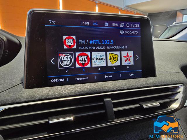 PEUGEOT 5008 usata, con Park Distance Control