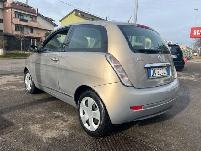 LANCIA Ypsilon usata, con Autoradio