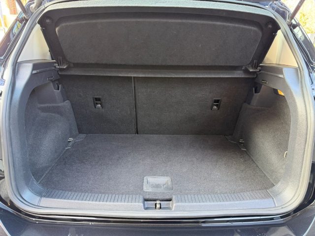 VOLKSWAGEN T-Cross usata 14