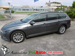 VOLKSWAGEN Passat usata, con Airbag