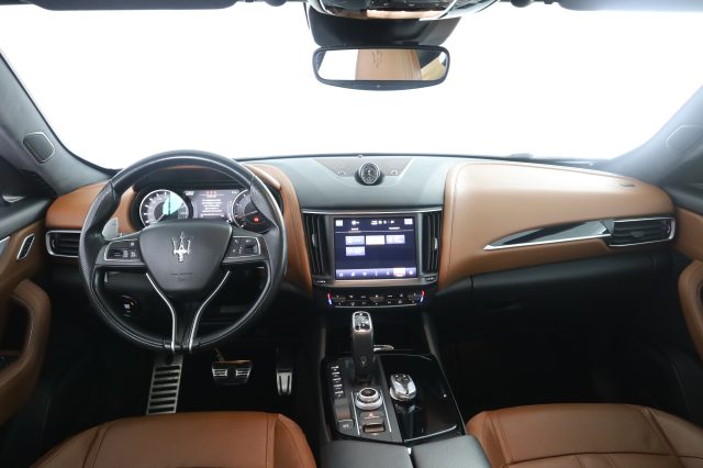 MASERATI Levante usata 3