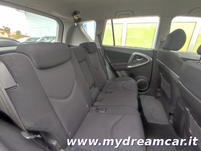TOYOTA RAV 4 usata, con Bracciolo