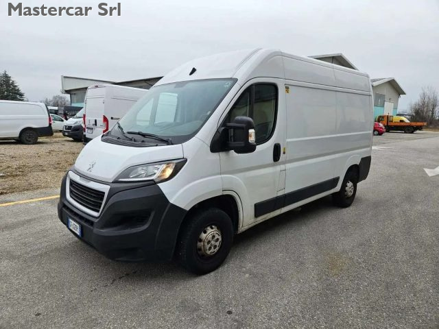 PEUGEOT Boxer usata, con Airbag