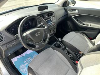 HYUNDAI i20 usata, con Autoradio