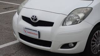 TOYOTA Yaris usata 27