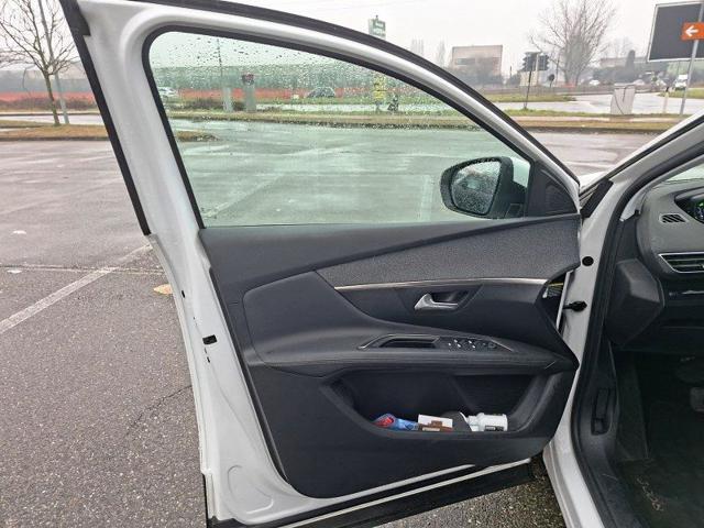 PEUGEOT 3008 usata, con Frenata d