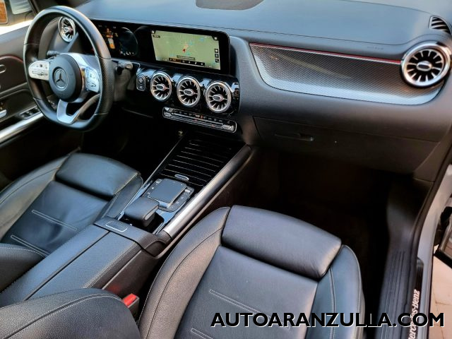 MERCEDES-BENZ GLA 200 usata, con Controllo automatico clima