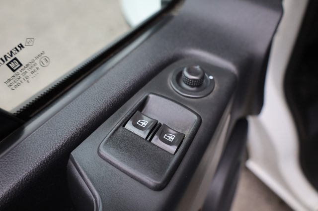 RENAULT Trafic usata 45