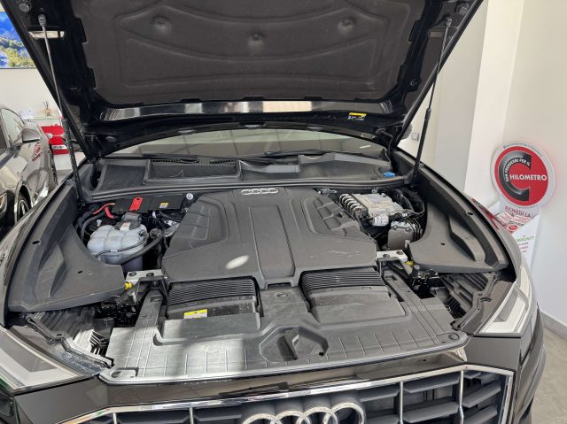 AUDI Q8 usata, con Volante in pelle