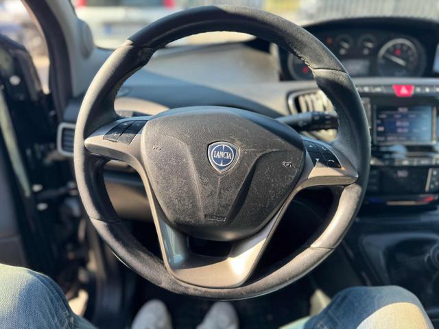 LANCIA Ypsilon usata, con Fendinebbia