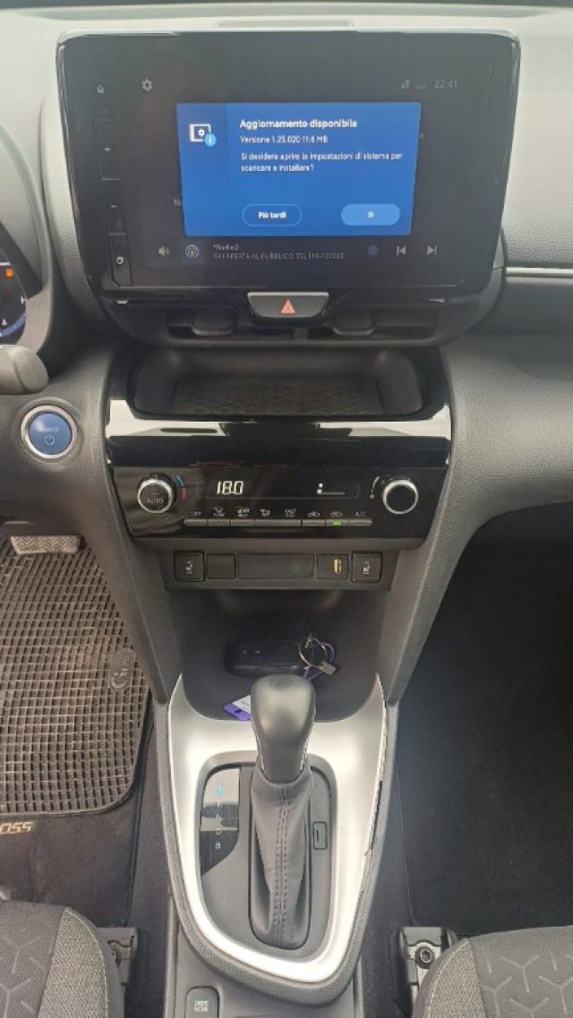 TOYOTA Yaris Cross usata, con ESP