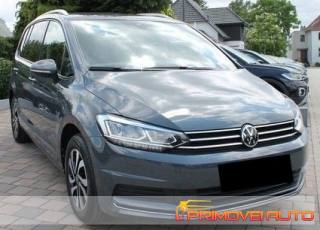 VOLKSWAGEN Touran usata, con Bracciolo