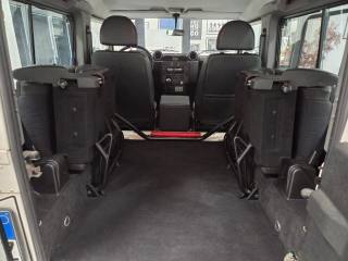 LAND ROVER Defender usata, con Bracciolo