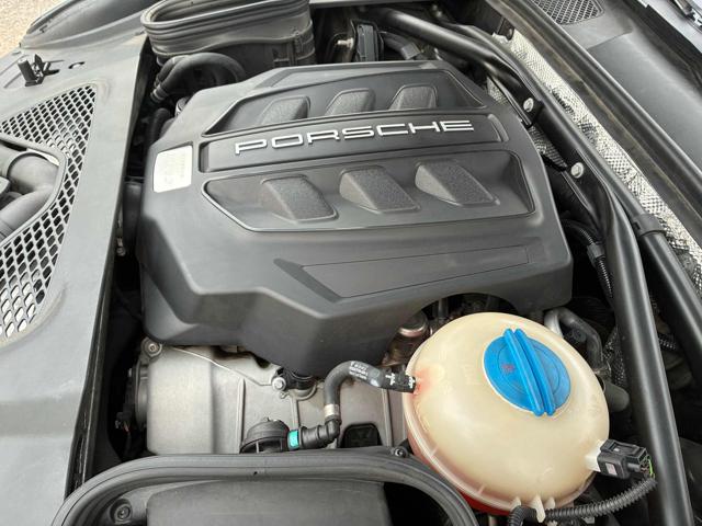 PORSCHE Macan usata 28