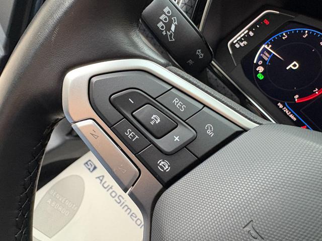 VOLKSWAGEN T-Cross usata, con USB