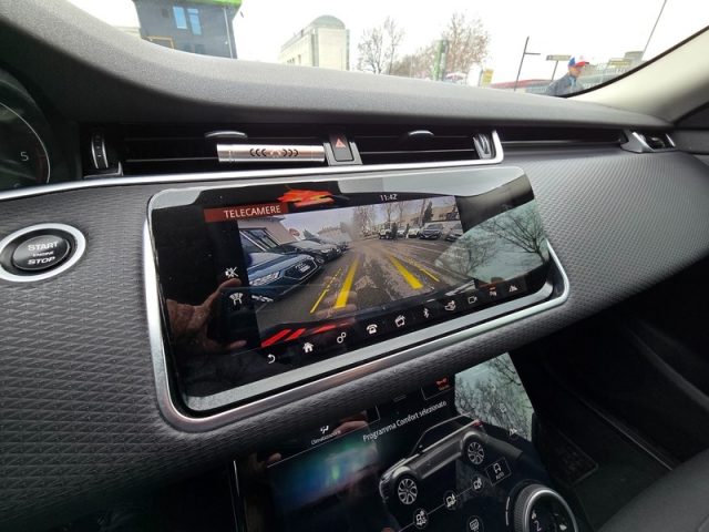 LAND ROVER Range Rover Evoque usata, con Autoradio digitale