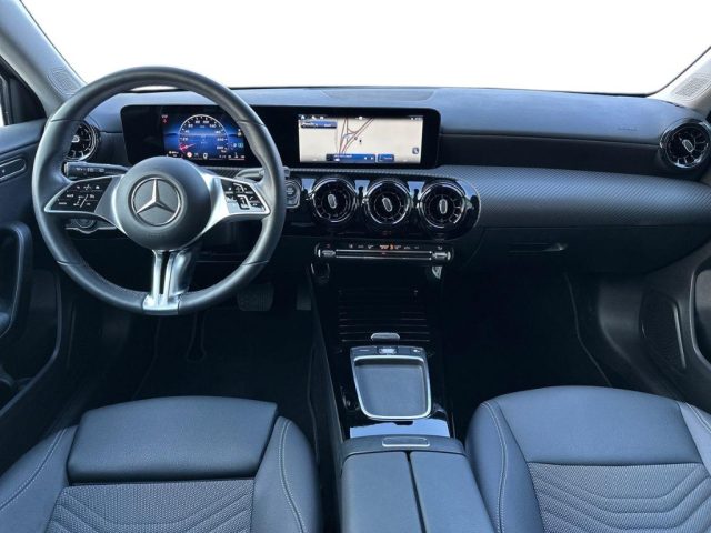 MERCEDES-BENZ A 180 usata, con Controllo automatico clima