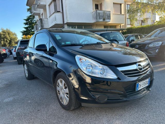 OPEL Corsa usata, con Airbag laterali