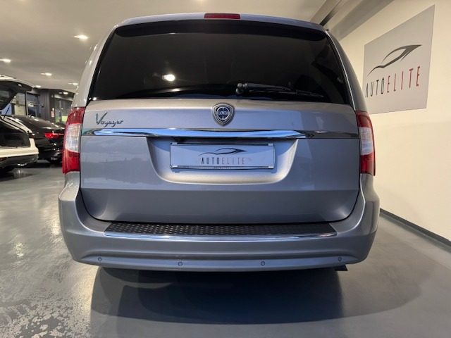 LANCIA Voyager usata, con Autoradio