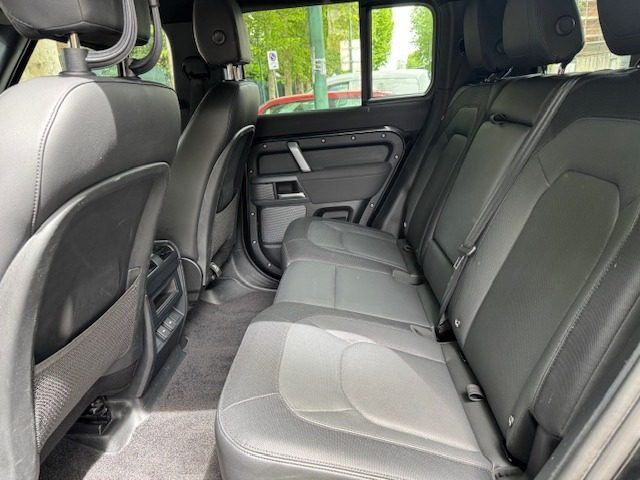 LAND ROVER Defender usata, con Fari Xenon