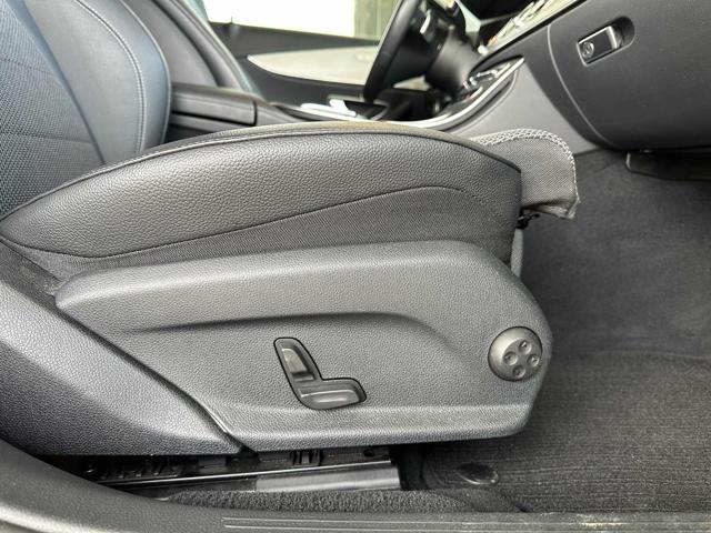 MERCEDES-BENZ E 200 usata, con Leve al volante