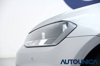 VOLKSWAGEN Golf usata, con Touch screen