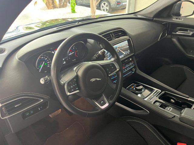 JAGUAR F-Pace usata, con Bracciolo