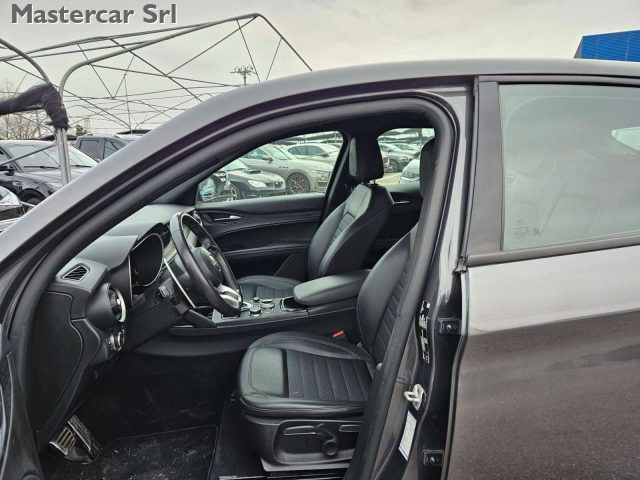 ALFA ROMEO Stelvio usata, con Autoradio digitale