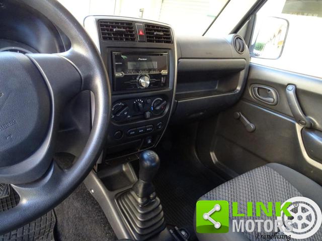 SUZUKI Jimny usata, con Bluetooth