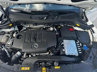 MERCEDES-BENZ GLA 200 usata, con Leve al volante