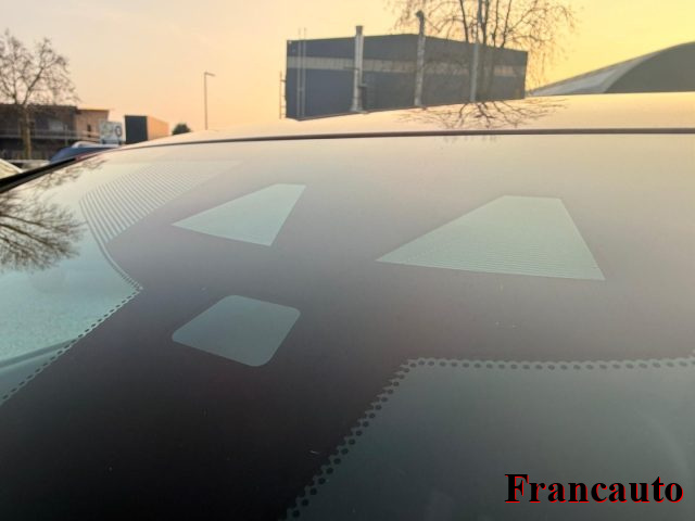 JAGUAR XE usata, con Climatizzatore