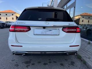 MERCEDES-BENZ E 220 usata, con Alzacristalli elettrici