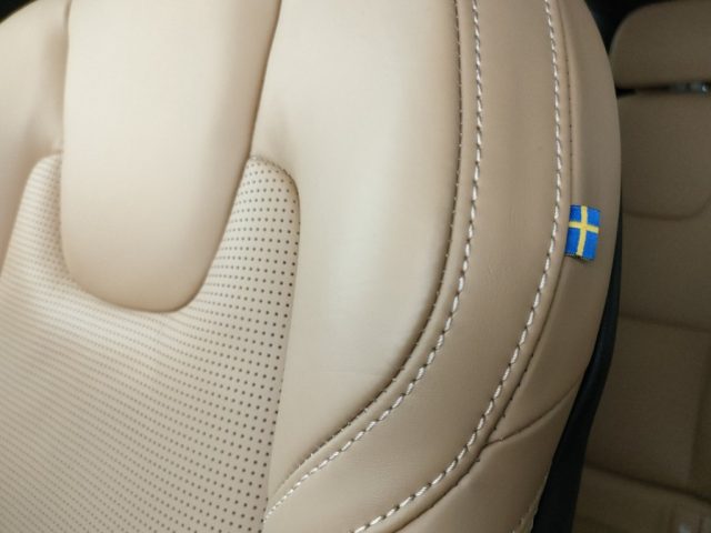 VOLVO XC60 usata, con Regolazione elettrica sedili