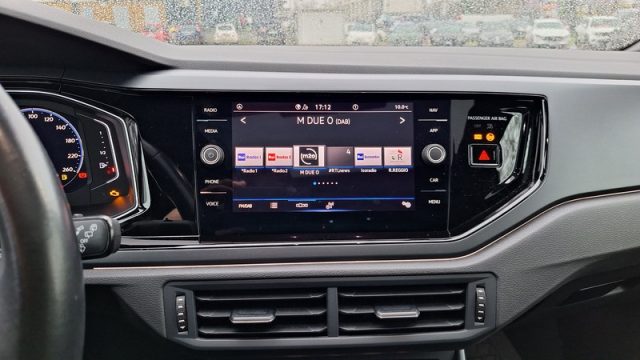VOLKSWAGEN Taigo usata, con Luci diurne LED