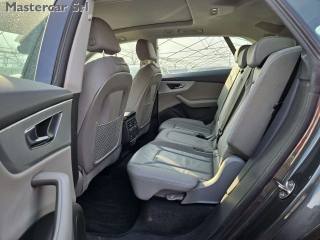 AUDI Q8 usata, con Sedile posteriore sdoppiato