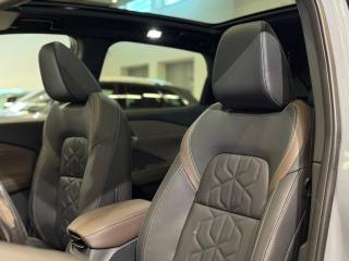 NISSAN Qashqai usata, con Fari LED