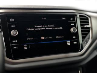 VOLKSWAGEN T-Roc usata, con Volante multifunzione