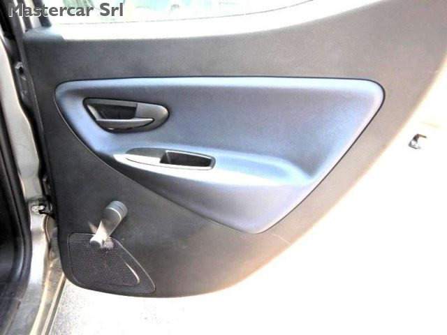 LANCIA Ypsilon usata, con Controllo trazione