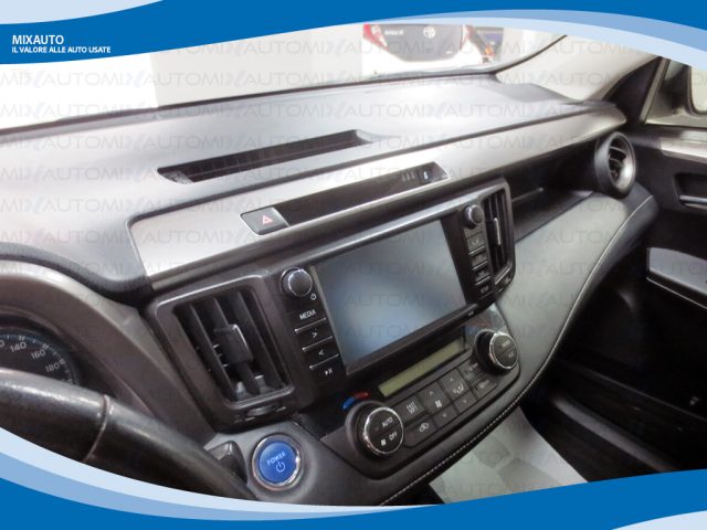 TOYOTA RAV 4 usata, con Alzacristalli elettrici